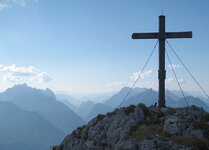 Kalte Mauer - Blick zum GesÃ¤use.jpg