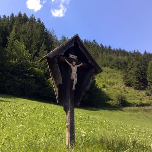 wegkreuz nähe gallhof bei telfes im stubaital