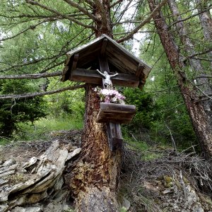 wegkreuz in mitteldorf im mölltal