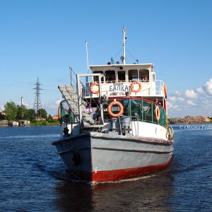 Motorschiff "Balchasch"