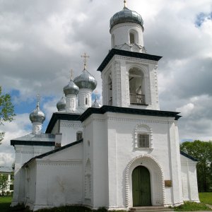 die Mariä-Geburt-Kirche (17.Jh.)