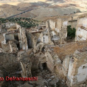 Craco (Geisterstadt in der Provinz Matera/Basilicata/Italien).