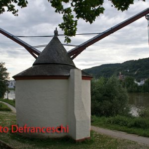 Hafenkran an der Mosel bei Trier