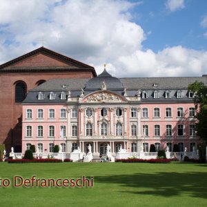 Kurfürstliche Palais (1756-1761) mit Palastaula in Trier