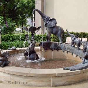 Sarrasanibrunnen