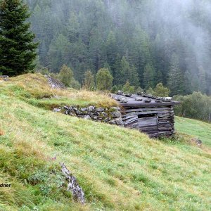 Alter Lawinenschutz im Ötztal