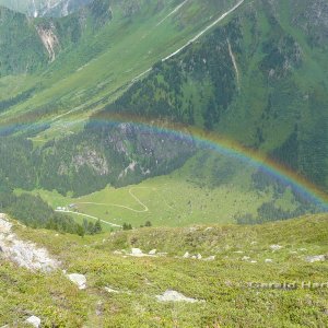 über dem Regenbogen