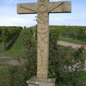 Kreuz im Weingarten