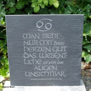 Zitate auf Schieferplatten