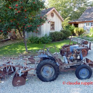 Ausgediente landwirtschaftliche Geräte im Similkameen Valley, Kanada