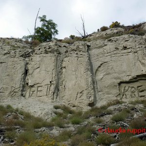 Graffiti auf Stein im Okanagan Valley, BC, Kanada