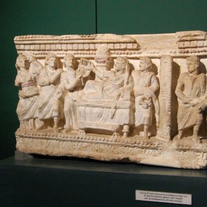 Totenschrein aus einem Etruskergrab