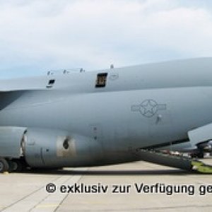 Militärtransporter auf der ILA 2010