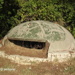 Bunker in Strandnähe in Südalbanien