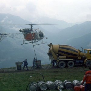 Bau von Liftstützen, Jochberg, Kitzbühel