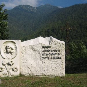 Gedenkstein für die Soldaten aller Kriege