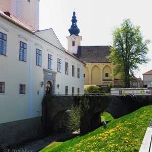 Schloß und Kirche St. Peter in der Au