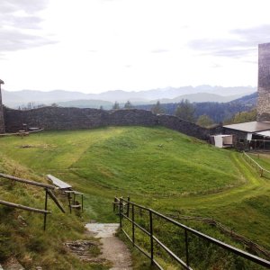 Burgruine Liebenfels (K): Westlicher Bergfried