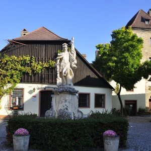 Traismauer (NÖ) - Hungerturm und Schmiedhaus