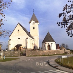 Medium 'Wehrkirche St. Lambrecht zu Pisweg, Gde. Gurk (K).' in der Kategorie 'Wehrkirchen, Kirchenburgen'