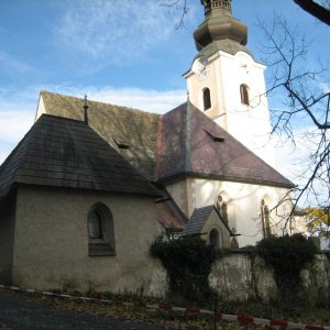 Wehrkirche St. Stefan am Krappfeld (K) von Süden.