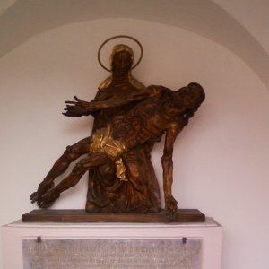 Kriegerdenkmal Großgmain Pieta von Jakob Adlhart