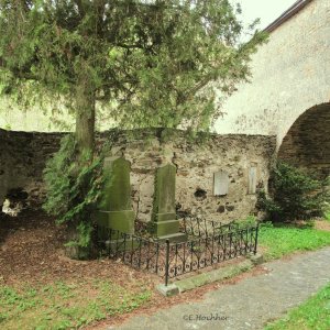 Kirchhof der Wehrkirche Senftenberg