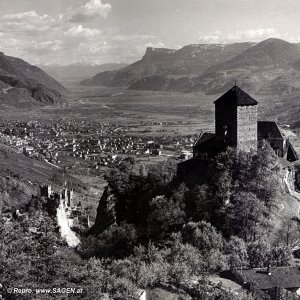 Meran - Schloss Tirol