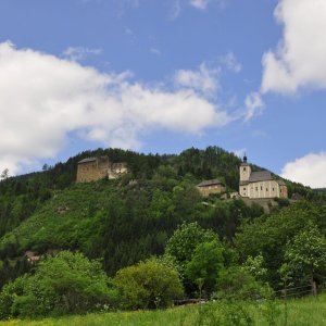 Ruine und Kirche Frauenburg bei Unzmarkt (Steiermark)