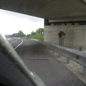 an der Autobahn