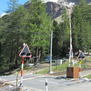 Bahnübergang vor der Montebellokurve