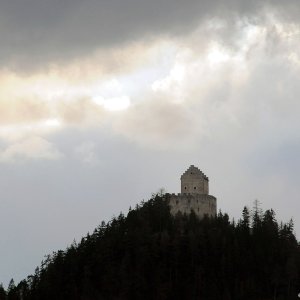 Burg Kronburg, Zams, Tirol