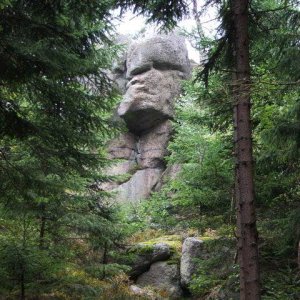 der Totenkopfstein