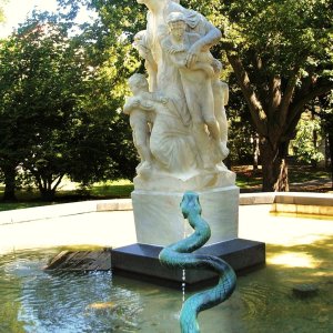 Magna Mater Brunnen im Maurer Rathauspark, Wien, 23.Bezirk