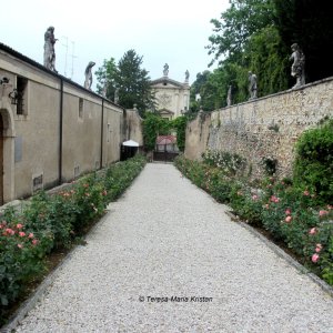 Einfahrtsweg Villa La Rotonda