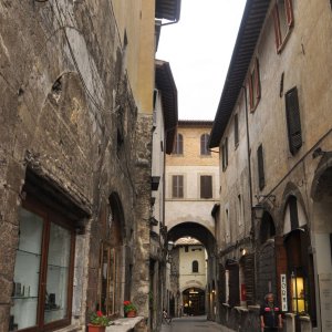 Alte Ladenstraße in Spoleto (Umbrien)