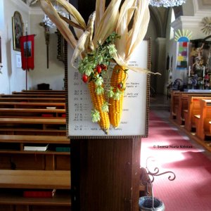 Herbstlicher Schmuck- Wallfahrtskirche Maria Raisenmarkt