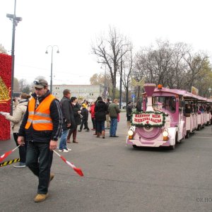 Durch den Christkindlmarkt