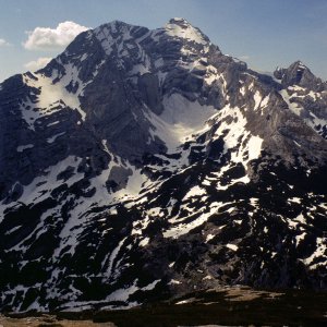 Beim Bergwandern in den Alpen