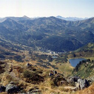 Beim Bergwandern in den Alpen