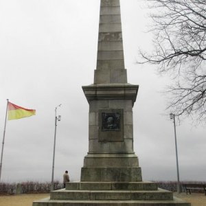 Canossa, Bismarck und die Säule von Bad Harzburg