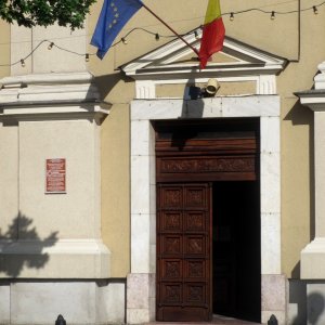 Eingangsportal Mondkirche von Oradea