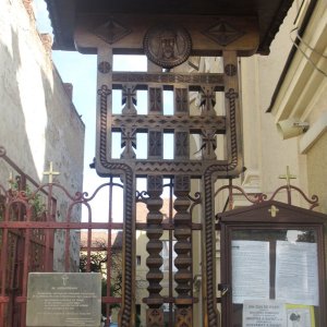 Holzschnitzkunst bei der Mondkirche, Oradea