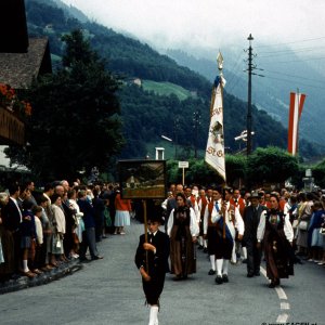 Umzug in Schruns 1957