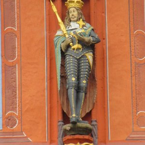 Kaiserworth Goslar, Kaiserfigur Fassade