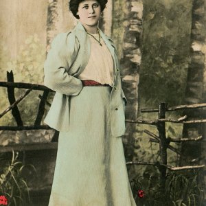 Dame, 1910