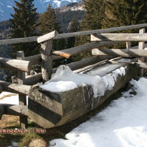 Eingefrorener Brunnen