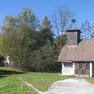 Wanderweg zur Burg Strechau