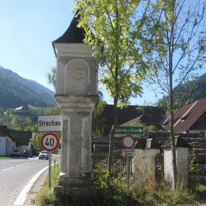 Wanderweg zur Burg Strechau