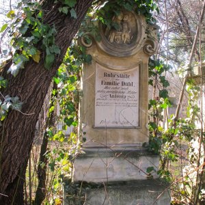 Ruhestätte der Familie Dühl Biedermeierfriedhof St. Marx